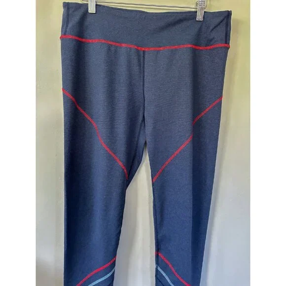 Marine Layer Mia Sport Legging in Navy - Picture 8 of 12